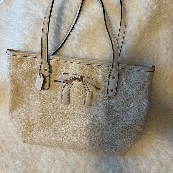 Coach Pebbled Leather With Bow Accent Mini City Zip Tote Handbag - Picture 1 of 3